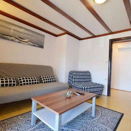 Tony Apartments Rovinj Buitenkant foto