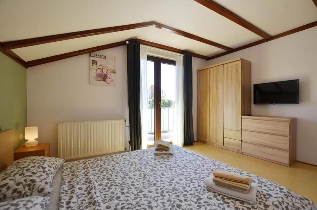 Tony Apartments Rovinj Buitenkant foto