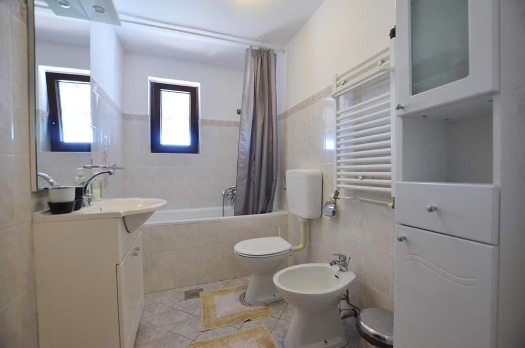 Tony Apartments Rovinj Buitenkant foto