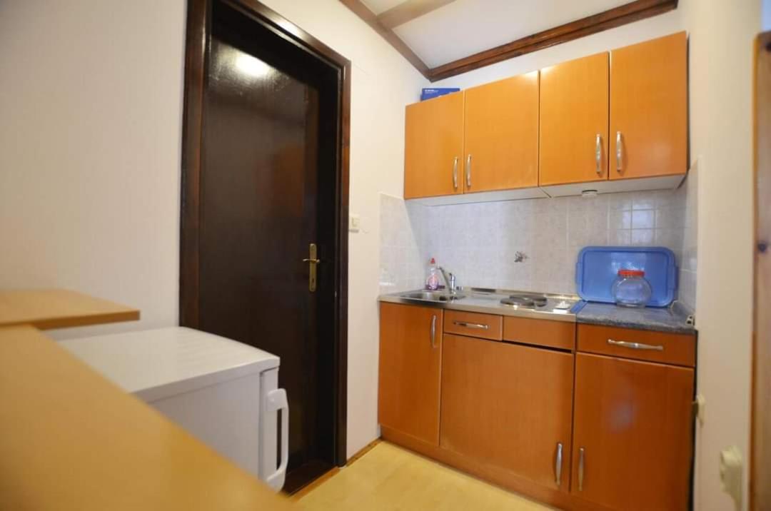 Tony Apartments Rovinj Buitenkant foto